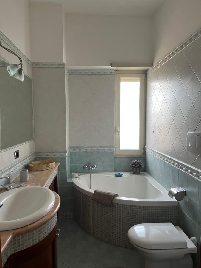 דירות לידו די אוסטיה Attico Con Terrazza In Via Dei Traghetti מראה חיצוני תמונה
